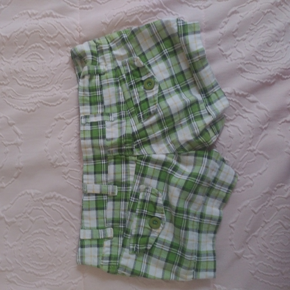 Green plaid short shorts